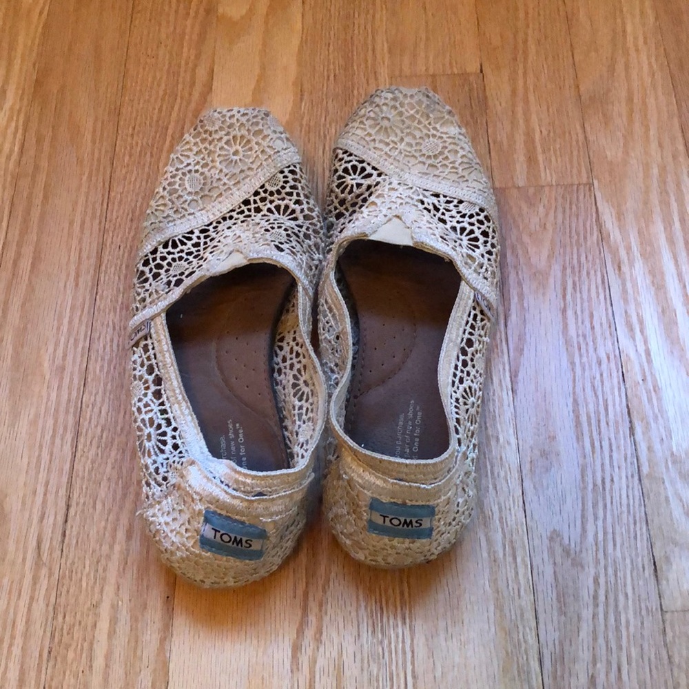 Toms white lace classics
